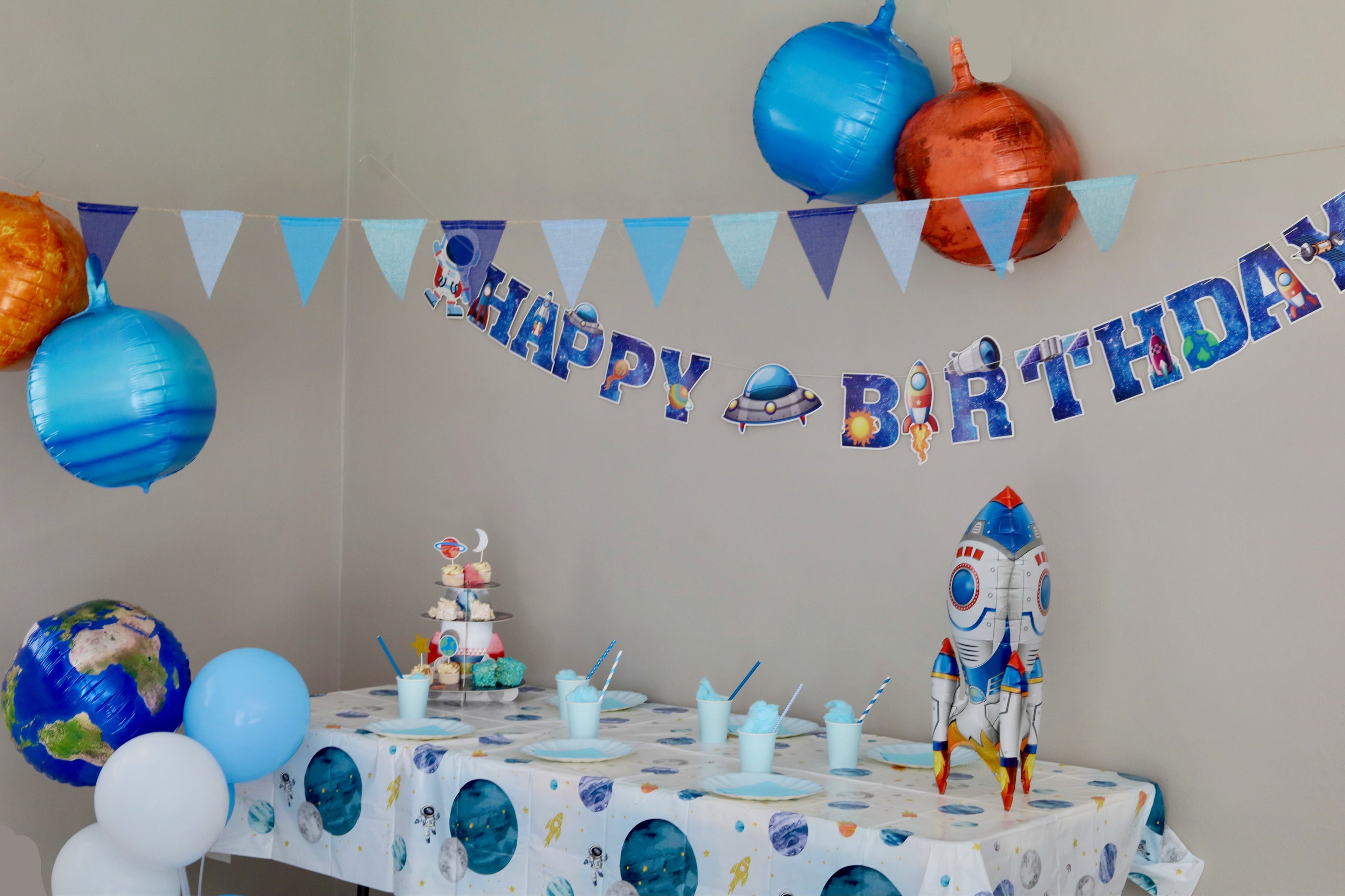 Out of this world (Astronaut)